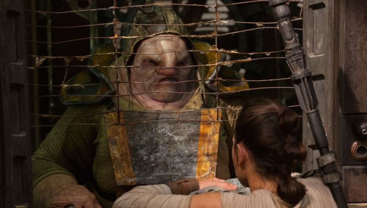 How many portions does Unkar Plutt offer Rey in exchange for BB-8? 