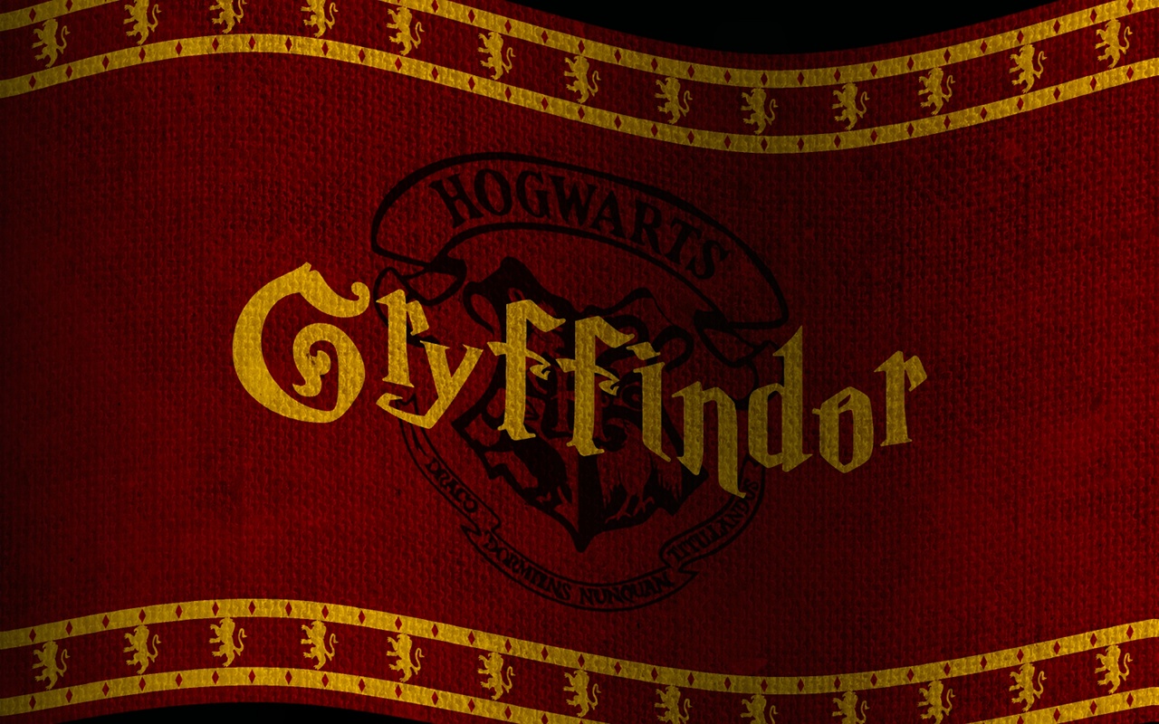 What animal is on Gryffindor’s crest?